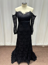 Noble Black Sweetheart Long-Sleeve Mermaid Lace Formal Dresses with Chapel Train